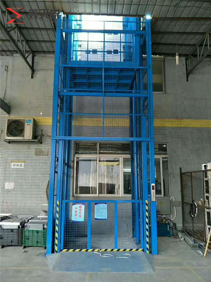 胡杨河工业升降货梯