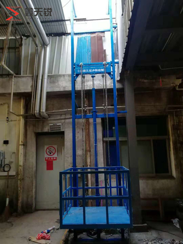 胡杨河导轨式升降货梯