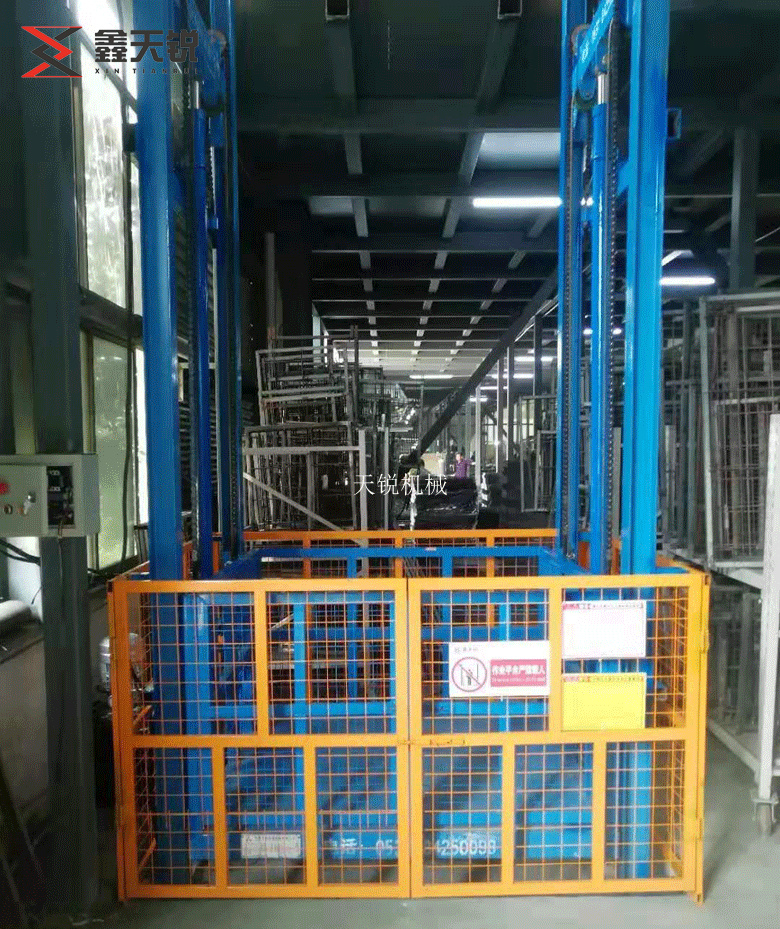 胡杨河工厂升降货梯