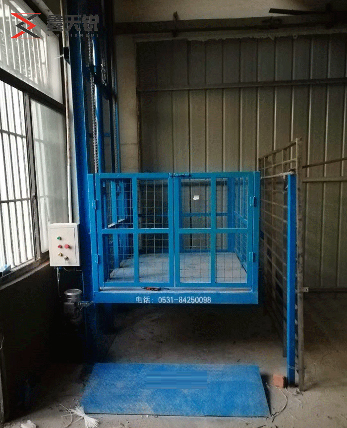 胡杨河单轨单缸导轨式升降机